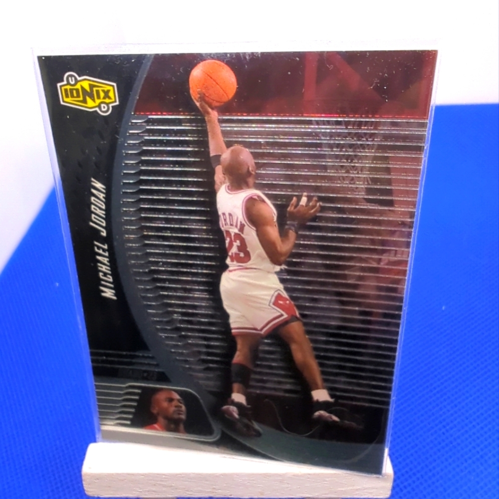 MICHAEL JORDAN 1999 UPPER DECK IONIX #3 PERFECT!!!